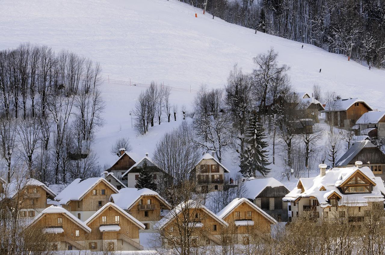 Goelia Les Chalets De Belledonne Saint-Colomban-des-Villards ภายนอก รูปภาพ